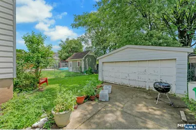 216 Irving Place, Lyndhurst Township, NJ 07071 - Photo 14
