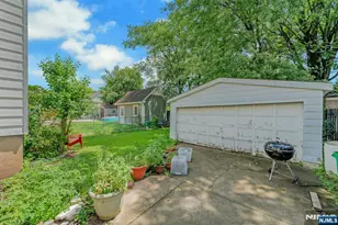 216 Irving Pl, Lyndhurst Township, NJ 07071 - Photo 14