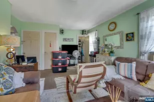 216 Irving Pl, Lyndhurst Township, NJ 07071 - Photo 2