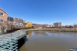 16 Grand Cove Way C16, Edgewater, NJ 07020 - Photo 24