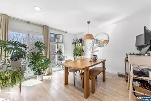 16 Grand Cove Way C16, Edgewater, NJ 07020 - Photo 6
