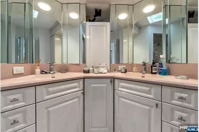 16 Grand Cove Way C16 #C16, Edgewater, NJ 07020 - Photo 16