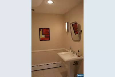 1014 Arcadian Way, Fort Lee, NJ 07024 - Photo 26