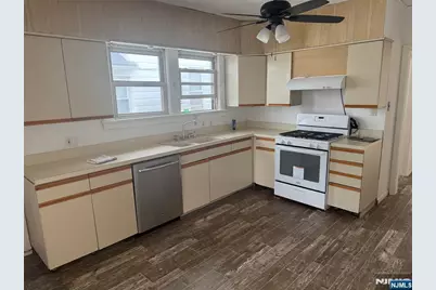 116 Berkeley Avenue, Bloomfield, NJ 07003 - Photo 10