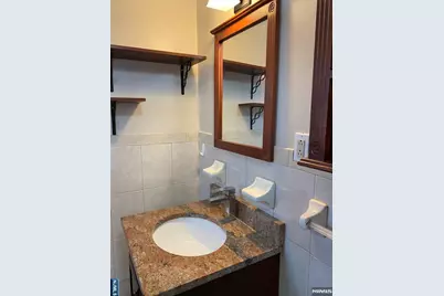 43 Martha Avenue, Elmwood Park, NJ 07407 - Photo 14
