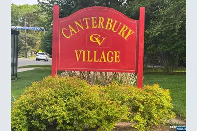 33 Canterbury Lane, New Milford, NJ 07646 - Photo 2