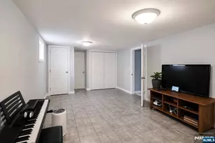 401 Broad Ave, Englewood, NJ 07631 - Photo 22