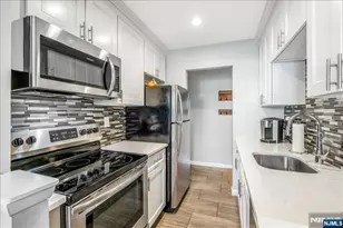 100 Pierson Miller Dr F32, Pompton Lakes, NJ 07442 - Photo 12