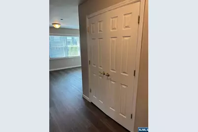 24 S William Street 403 #403, Bergenfield, NJ 07621 - Photo 4