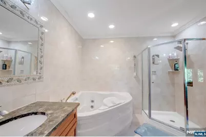 1 Aspen Court, Mahwah, NJ 07430 - Photo 38