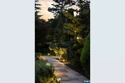 1 Aspen Court, Mahwah, NJ 07430 - Photo 48