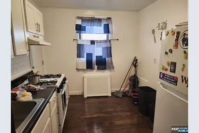 490 Beverly Road C4 #C4, Teaneck Township, NJ 07666 - Photo 6