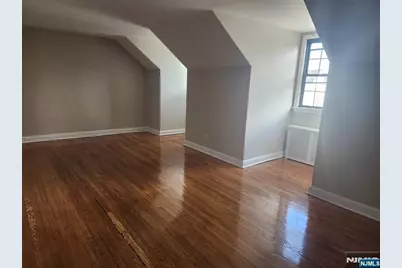 490 Beverly Road C4 #C4, Teaneck Township, NJ 07666 - Photo 4