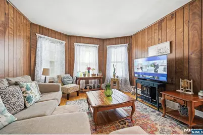 948 Van Houten Avenue, Clifton, NJ 07013 - Photo 18