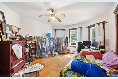 948 Van Houten Avenue, Clifton, NJ 07013 - Photo 22