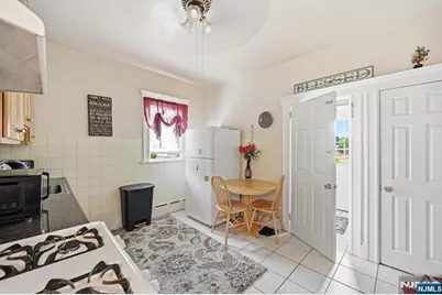 948 Van Houten Avenue, Clifton, NJ 07013 - Photo 12