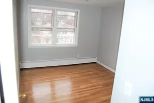 420 Kipp Ave, Hasbrouck Heights, NJ 07604 - Photo 8