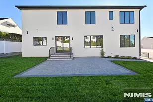 119 Arnot Pl, Paramus, NJ 07652 - Photo 34