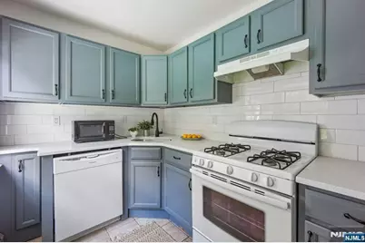 44 Gates Avenue 2 #2, Montclair, NJ 07042 - Photo 8