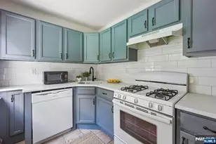 44 Gates Ave 2, Montclair, NJ 07042 - Photo 8