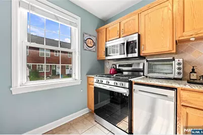 283 Elmwood Avenue A #A, Maplewood, NJ 07040 - Photo 12