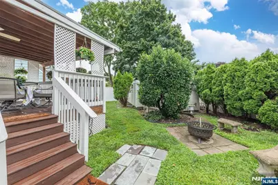 24 Filippone Way, Little Falls Township, NJ 07424 - Photo 20