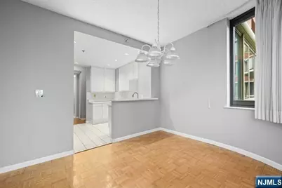 100 Carlyle Drive 5D-N #5D-N, Cliffside Park, NJ 07010 - Photo 8