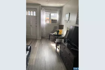 133 Anderson Avenue 2F #2f, Fairview, NJ 07022 - Photo 4