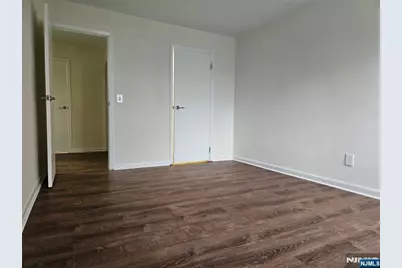 340 Undercliff Avenue 12-B #12-B, Edgewater, NJ 07020 - Photo 8