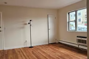 340 Undercliff Ave 5-A, Edgewater, NJ 07020 - Photo 2