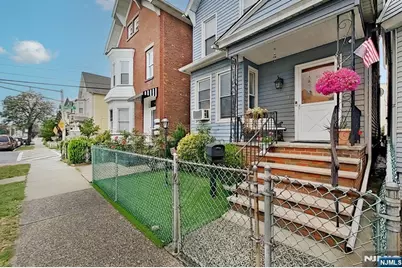 402 Davis Avenue, Harrison, NJ 07029 - Photo 4