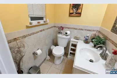 402 Davis Avenue, Harrison, NJ 07029 - Photo 18