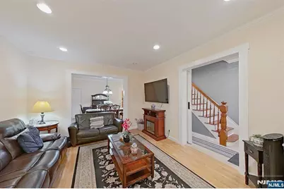 402 Davis Avenue, Harrison, NJ 07029 - Photo 12