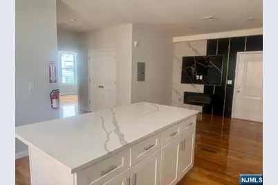 181 S Munn Avenue 2 #2, Irvington, NJ 07111 - Photo 4
