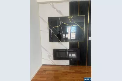 181 Munn Avenue 3 #3, Irvington, NJ 07111 - Photo 1