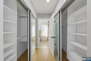 400 Crown Ct 581, Edgewater, NJ 07020 - Photo 22