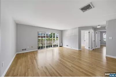 400 Crown Court 581 #581, Edgewater, NJ 07020 - Photo 10