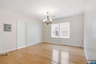 26-28 Seymour Avenue 3 #3, Newark, NJ 07108 - Photo 4