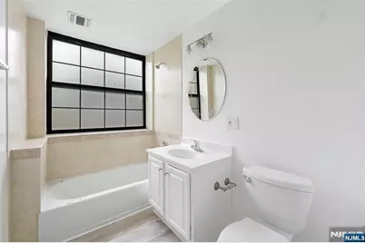 105 -111 Marion Street 18 #18, Paterson, NJ 07522 - Photo 4