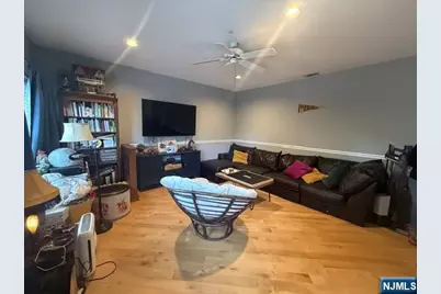 312 Brittany Drive, Wayne, NJ 07470 - Photo 6
