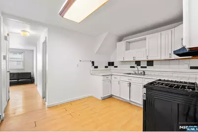 352 Totowa Avenue, Paterson, NJ 07502 - Photo 8