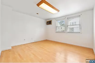 352 Totowa Avenue, Paterson, NJ 07502 - Photo 4