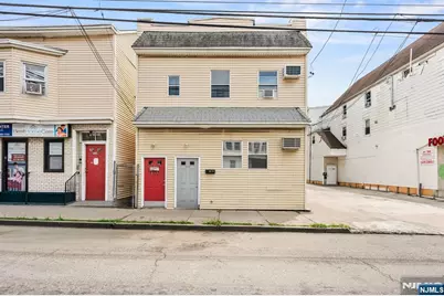 352 Totowa Avenue, Paterson, NJ 07502 - Photo 2
