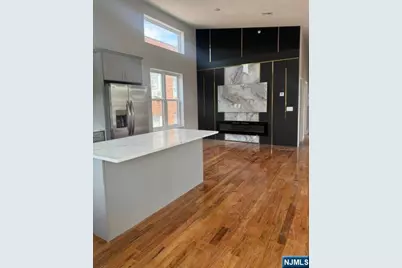 181 S Munn Avenue 4 #4, Irvington, NJ 07111 - Photo 4