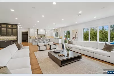 50 Roberts Road, Englewood Cliffs, NJ 07632 - Photo 14