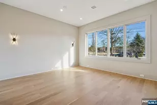 50 Roberts Rd, Englewood Cliffs, NJ 07632 - Photo 22