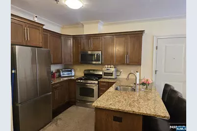 255 Laird Avenue 2 #2, Cliffside Park, NJ 07010 - Photo 6