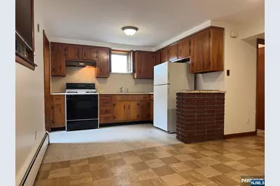 364 New York Avenue B #B, Lyndhurst Township, NJ 07071 - Photo 2