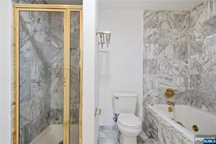207 Shearwater Ct 17, Jersey City, NJ 07305 - Photo 24