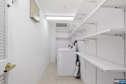 207 Shearwater Court 17 #17, Jersey City, NJ 07305 - Photo 36